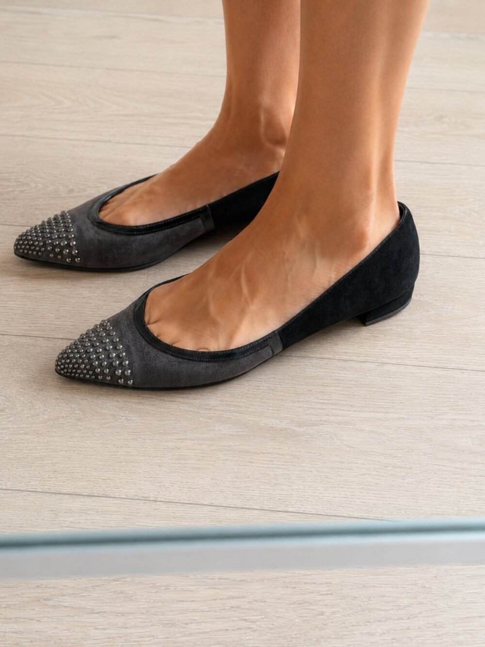 Stuart Weitzman Pointed Toe Studded Flats EU 41 / US 11-12